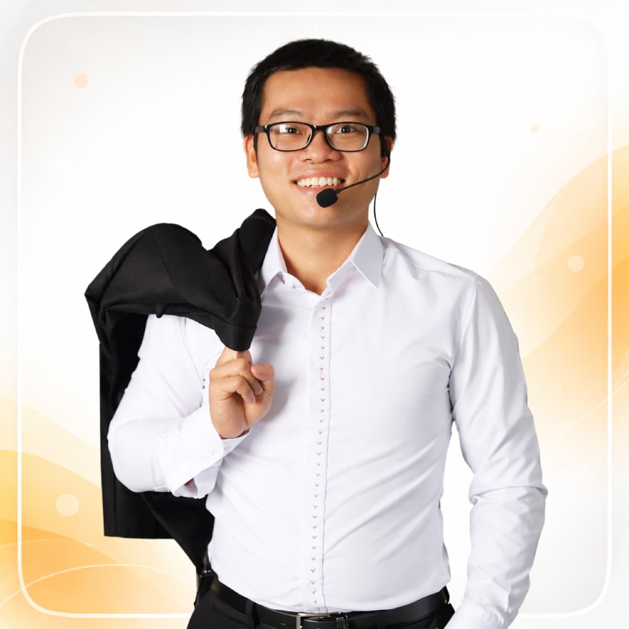 Thầy Lê Văn Thành đồng hành cùng phụ huynh